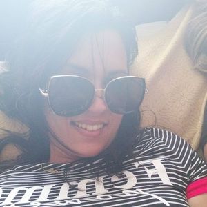 Meet your Posher, Lina